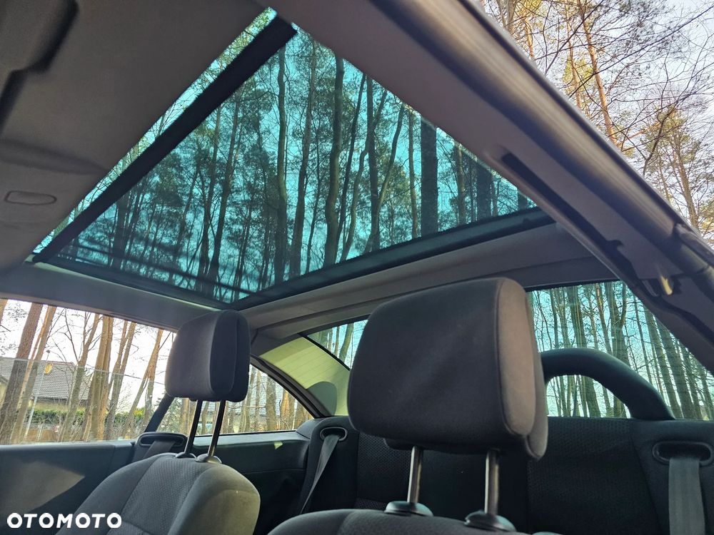 Renault Megane 1.9 dCi Exception - 8