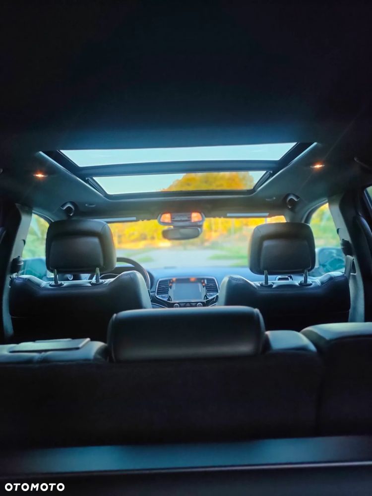 Jeep Grand Cherokee - 20