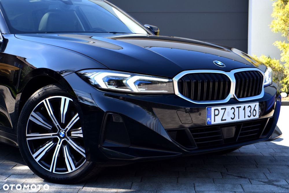 BMW Seria 3 320d xDrive Luxury Line sport - 37