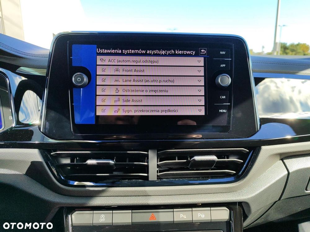 Volkswagen T-Roc - 30