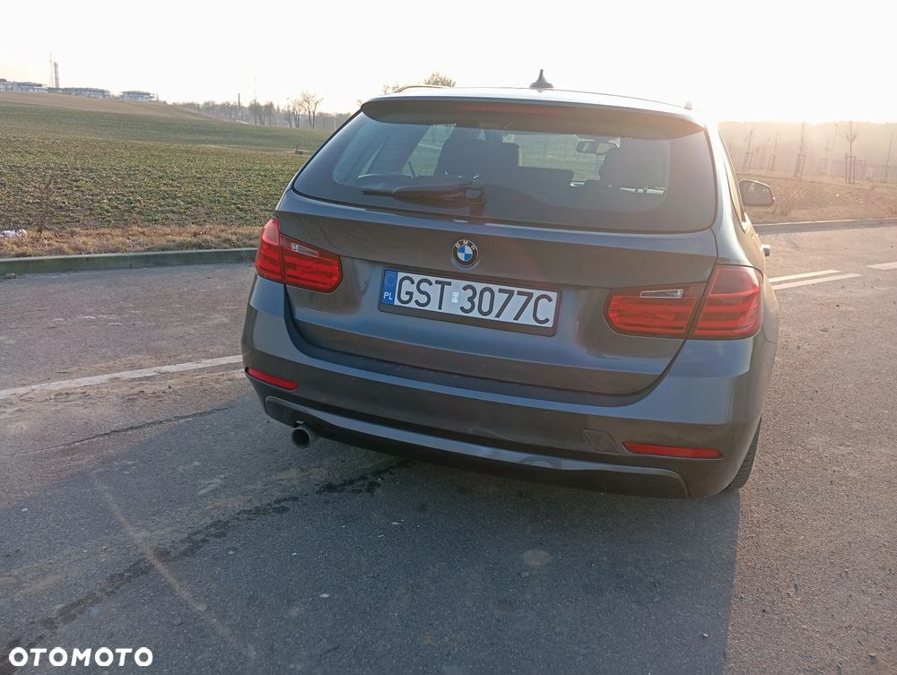 BMW Seria 3 320d DPF - 40