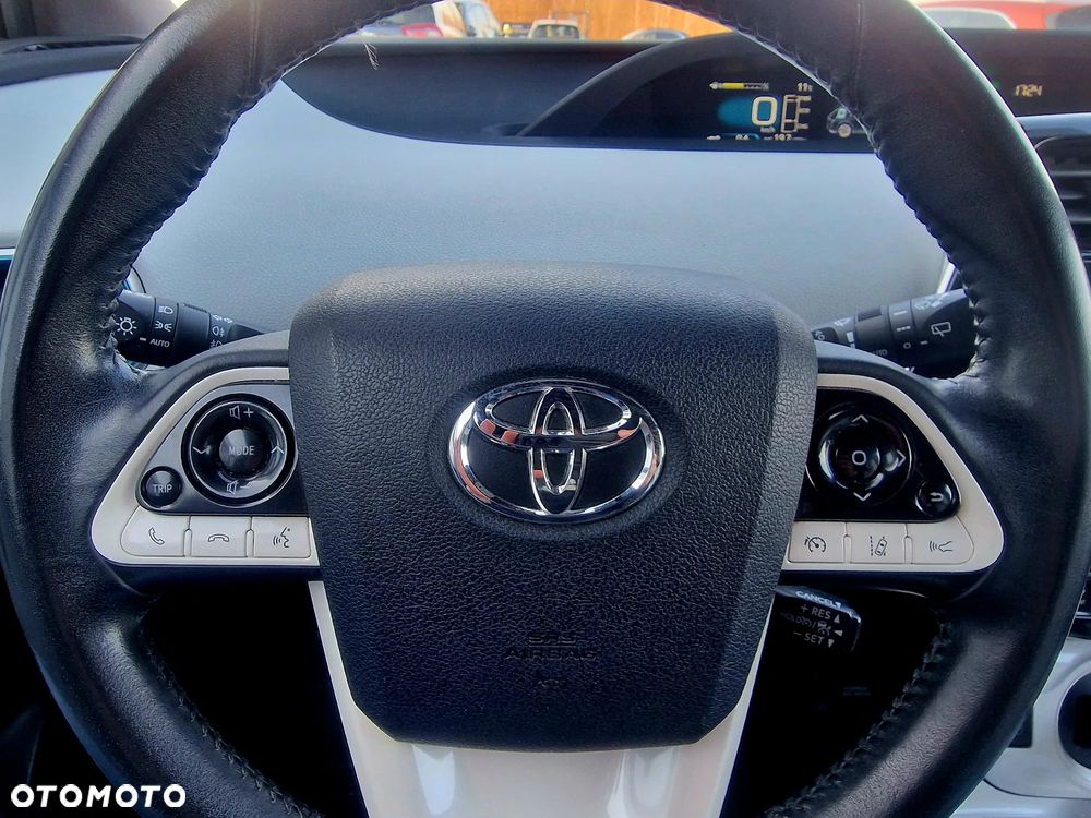 Toyota Prius Hybrid Executive - 29