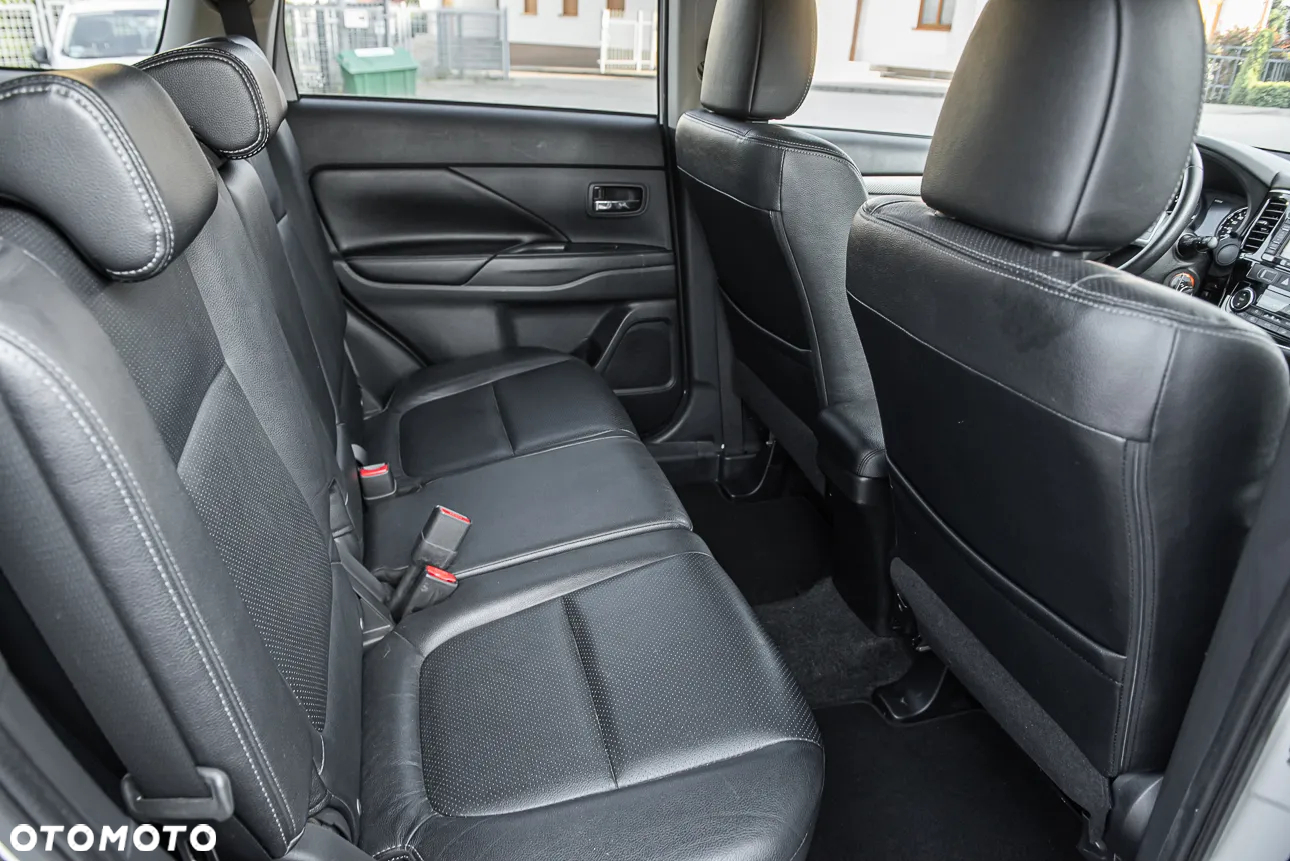 Mitsubishi Outlander - 28