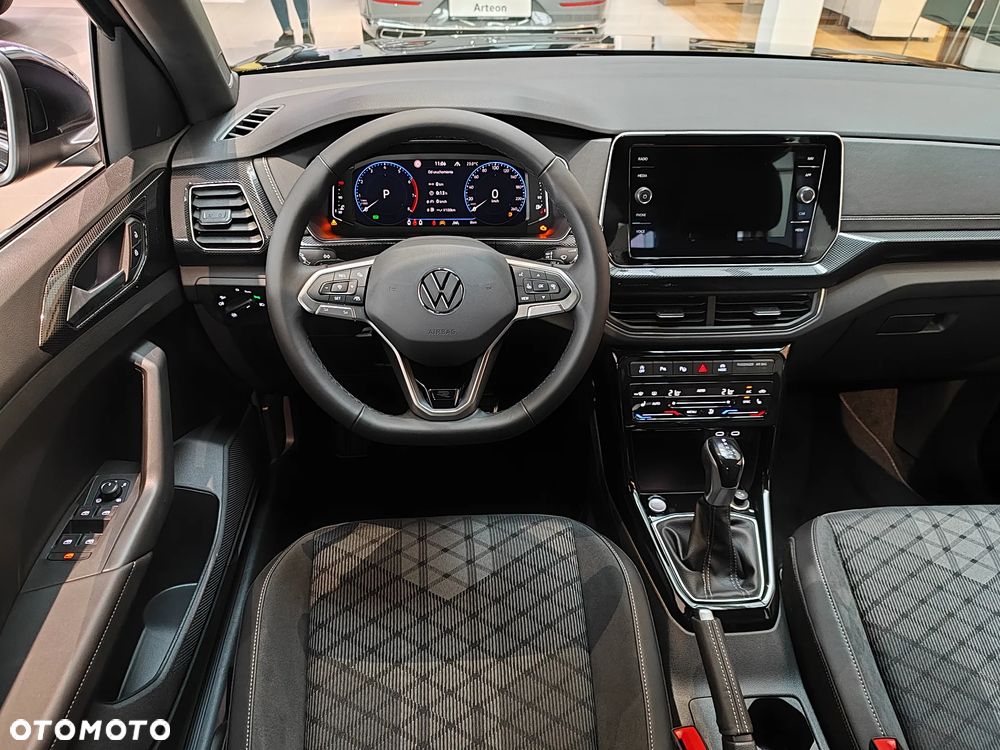 Volkswagen T-Cross - 32