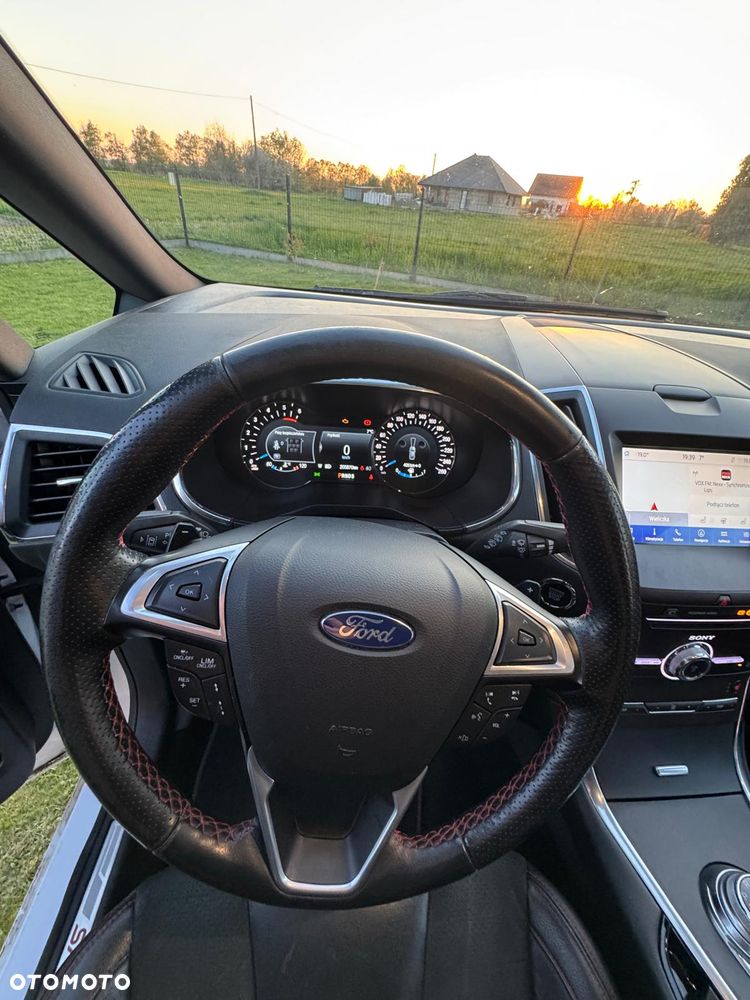 Ford S-Max - 8