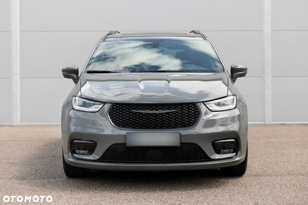 Chrysler Pacifica - 2