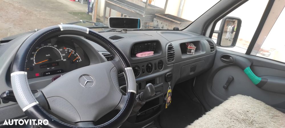 Mercedes-Benz Sprinter - 4