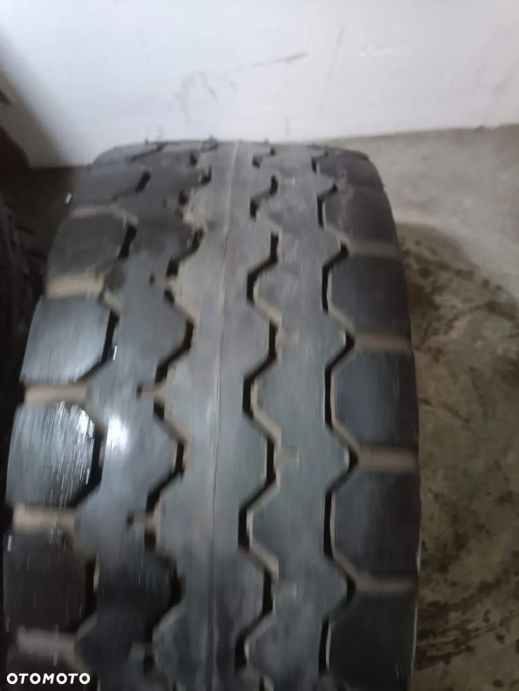 Opona używana do wózka widłowego - 23x9-10 PR 18 - 4