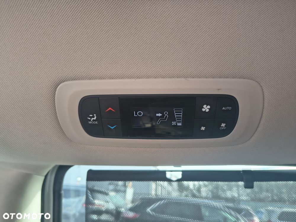 Chrysler Pacifica - 18