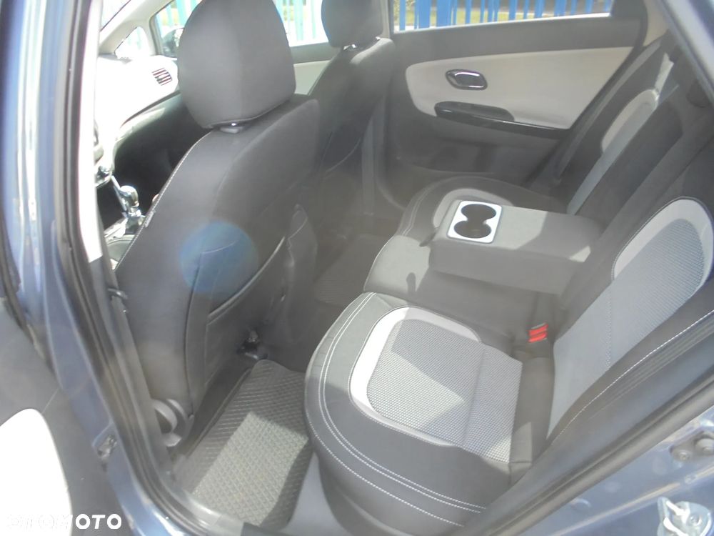 Kia Ceed 1.6 GDI Edition 7 - 11