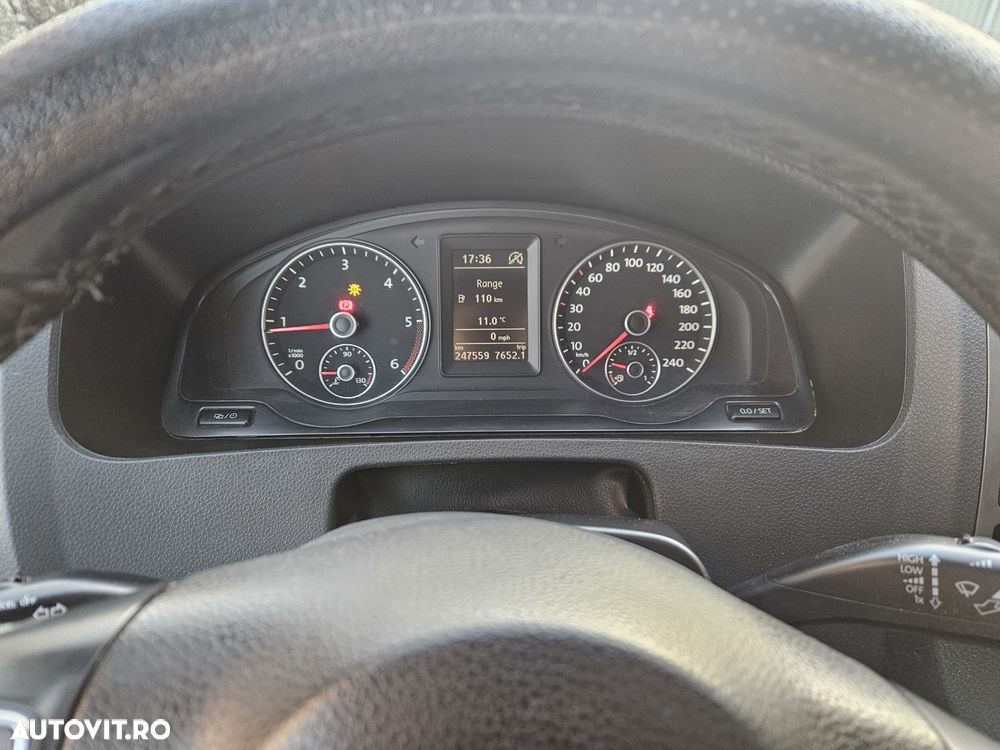 Volkswagen Caravelle - 11