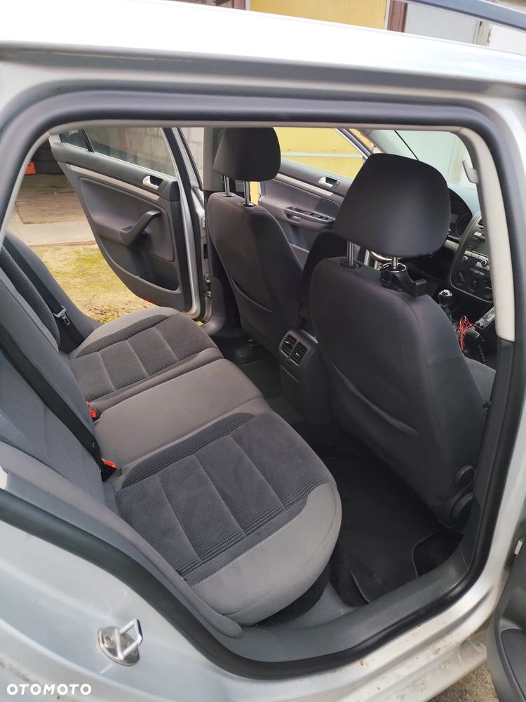 Volkswagen Golf 2.0 TDI Comfortline - 11