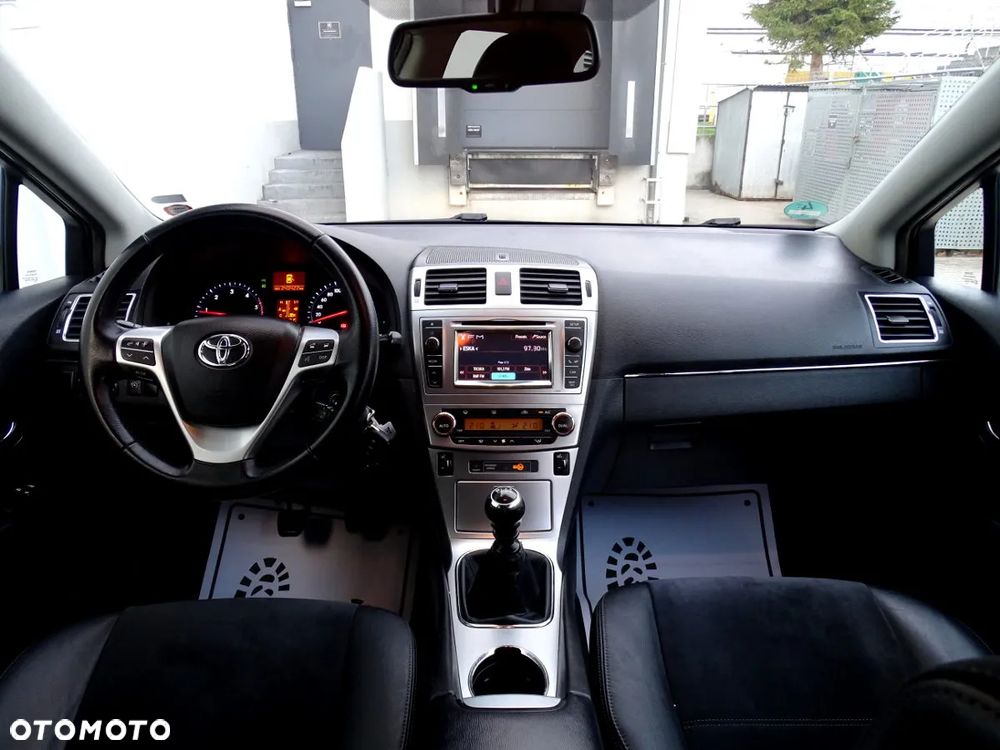 Toyota Avensis 2.0 D-4D - 15