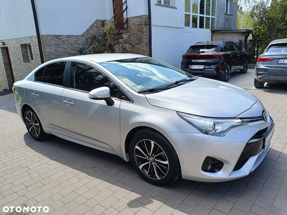 Toyota Avensis 1.8 Prestige MS - 3