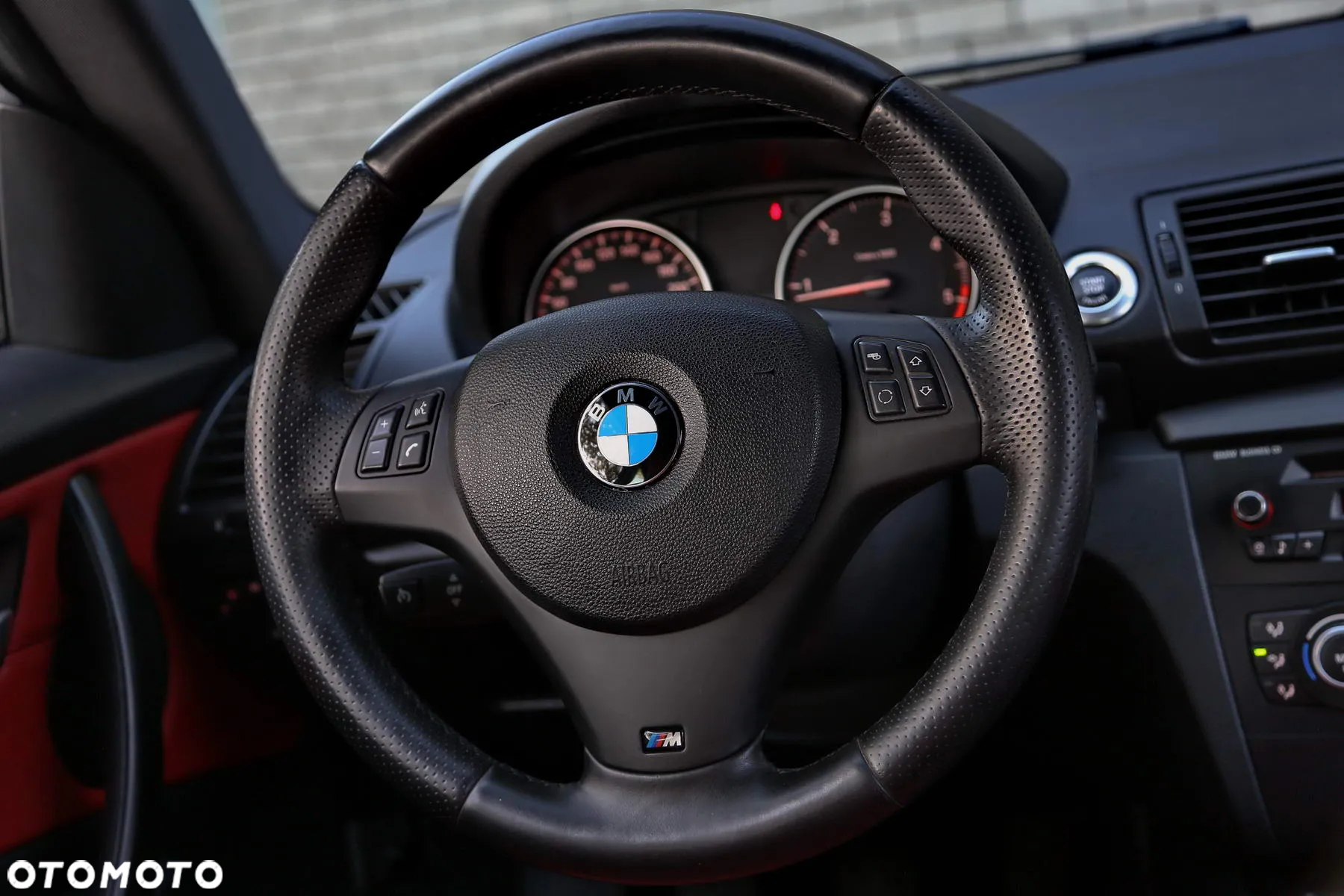 BMW Seria 1 120d - 24