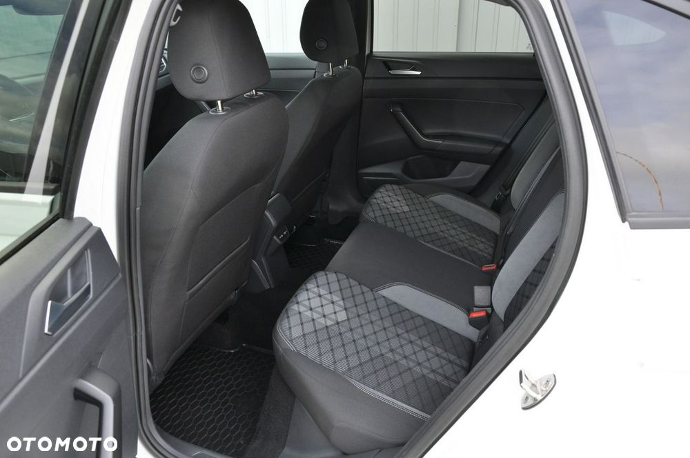 Volkswagen Taigo 1.5 TSI ACT R-Line DSG - 25