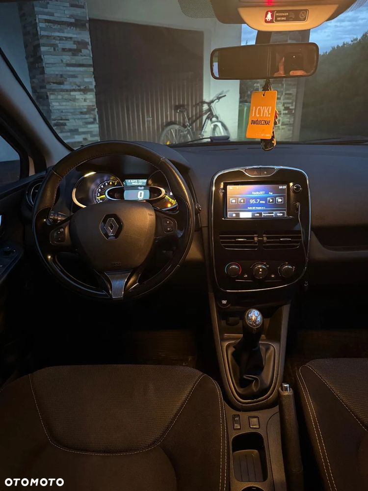 Renault Clio - 6