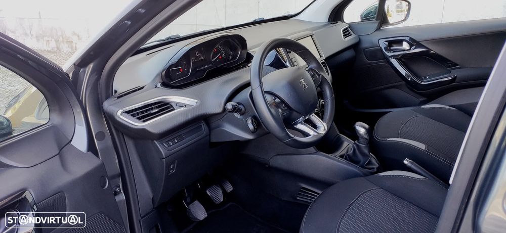 Peugeot 208 1.6 BlueHDi Style - 9