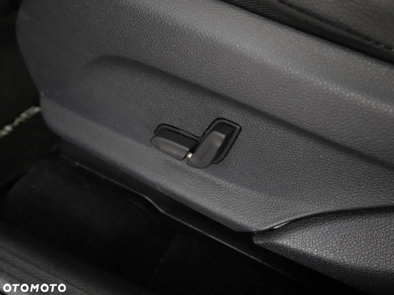 Mercedes-Benz GLC 350 e 4Matic 7G-TRONIC AMG Line - 35