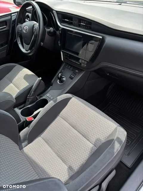 Toyota Auris - 21