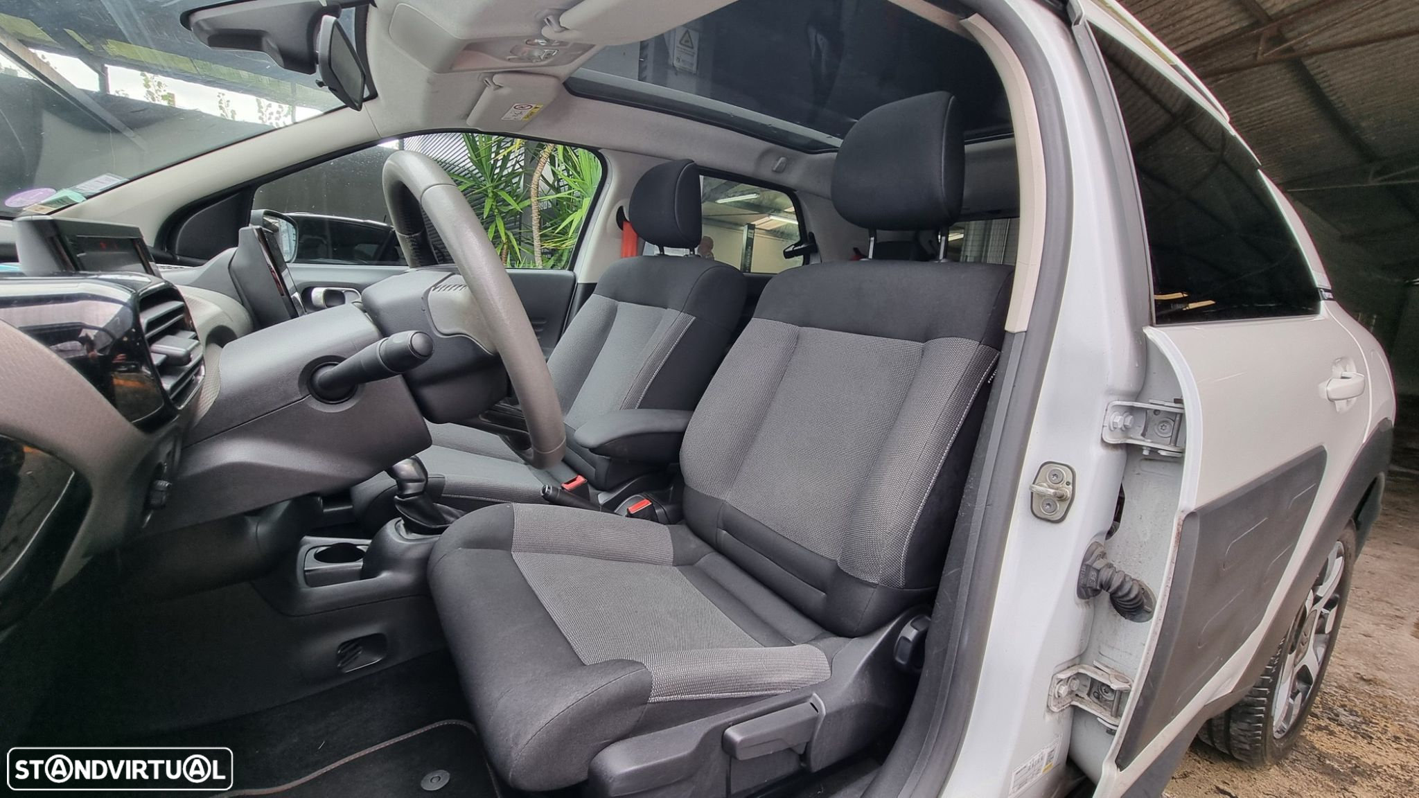 Citroën C4 Cactus 1.2 PureTech Shine EAT6 - 3