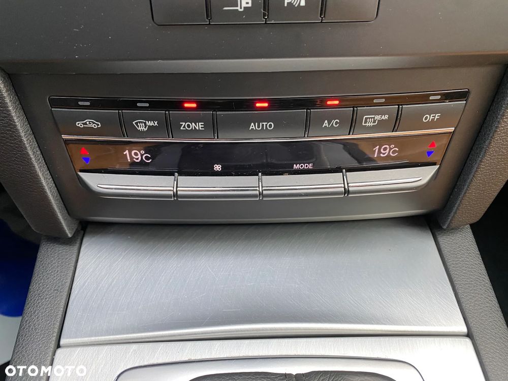 Mercedes-Benz Klasa E 350 CDI DPF BlueEFFICIENCY 7G-TRONIC Avantgarde - 24