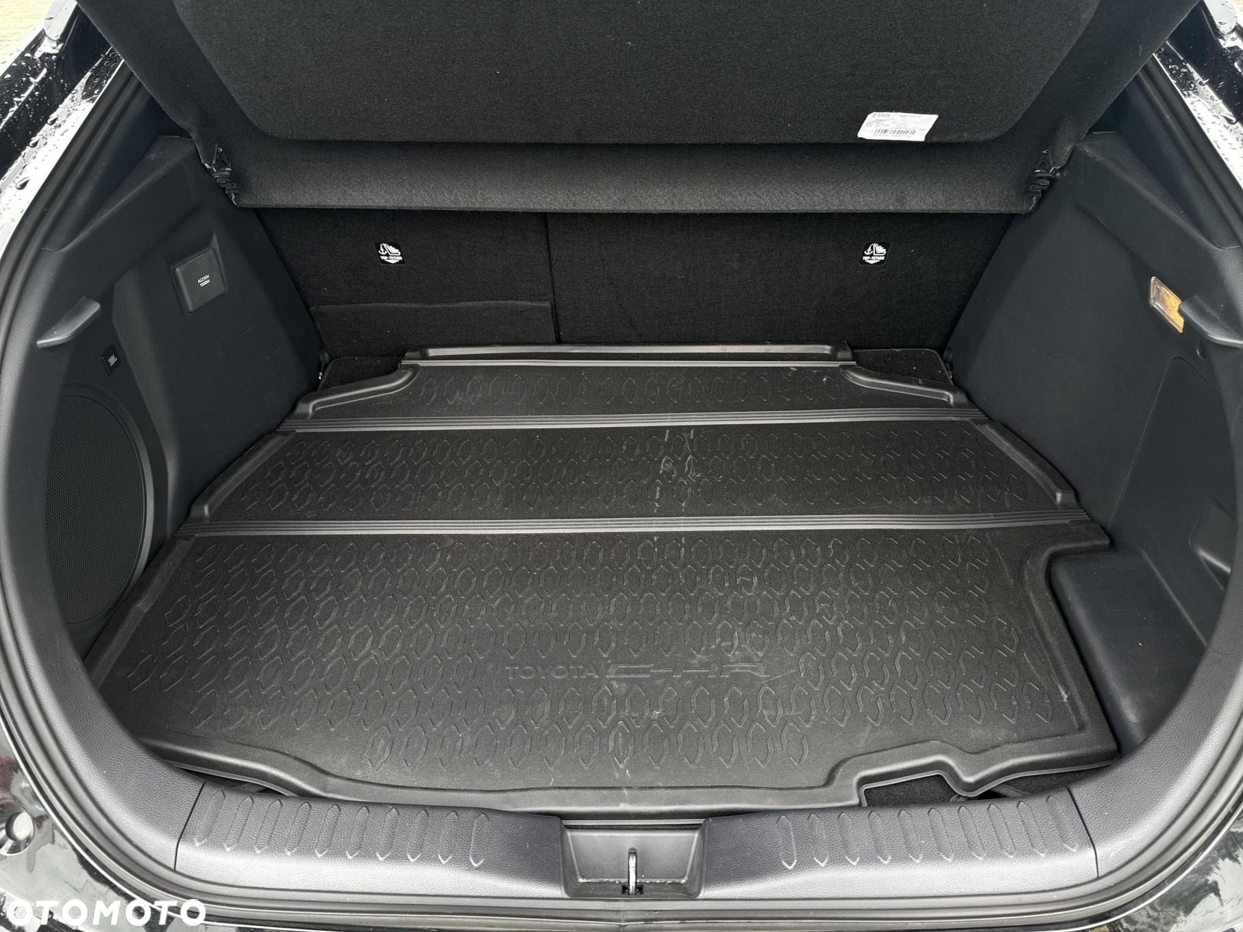 Toyota C-HR - 14