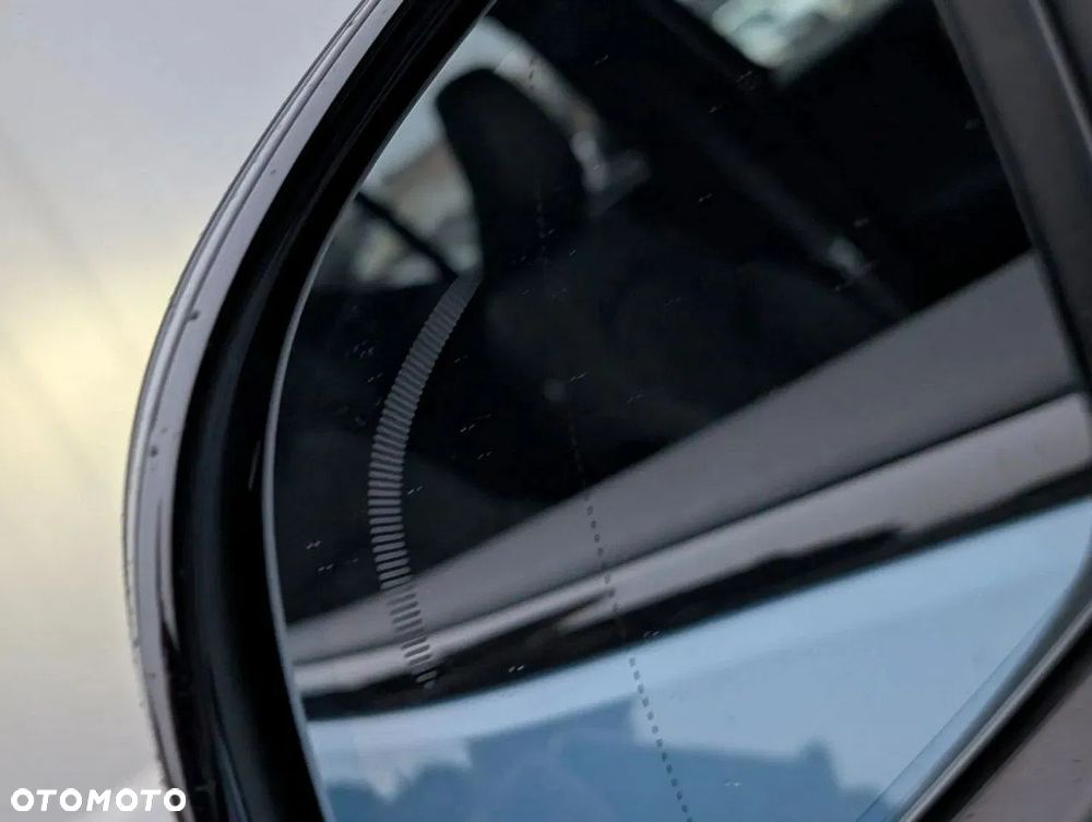 Volvo XC 40 - 38