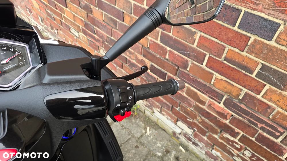 Peugeot Metropolis - 5