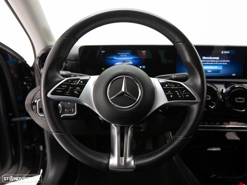 Mercedes-Benz A 250 e - 17