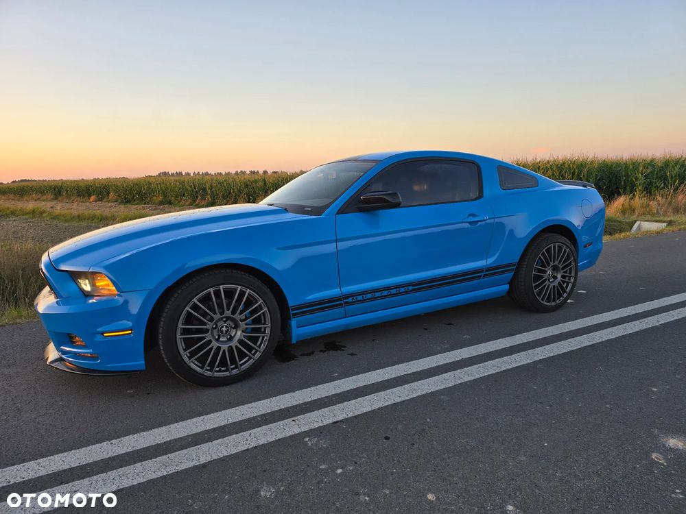 Ford Mustang 3.7 V6 Premium - 3