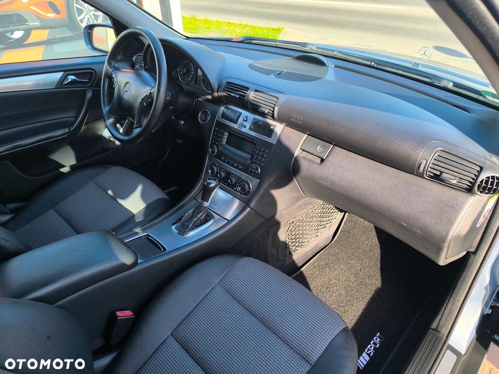 Mercedes-Benz Klasa C 200 Kompressor Automatik Avantgarde Sport Edition + - 12