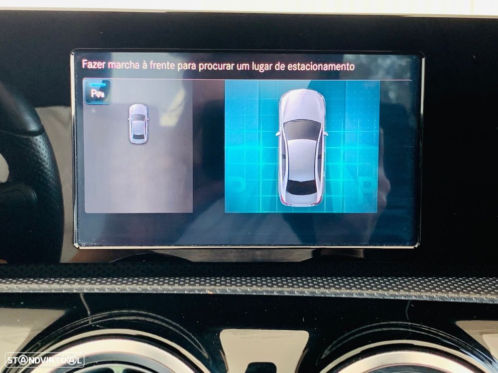Mercedes-Benz A 250 Limousine e AMG Line - 29