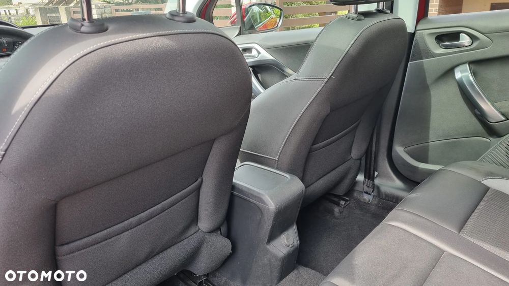 Peugeot 2008 1.2 Pure Tech GPF Allure S&S EAT6 - 19