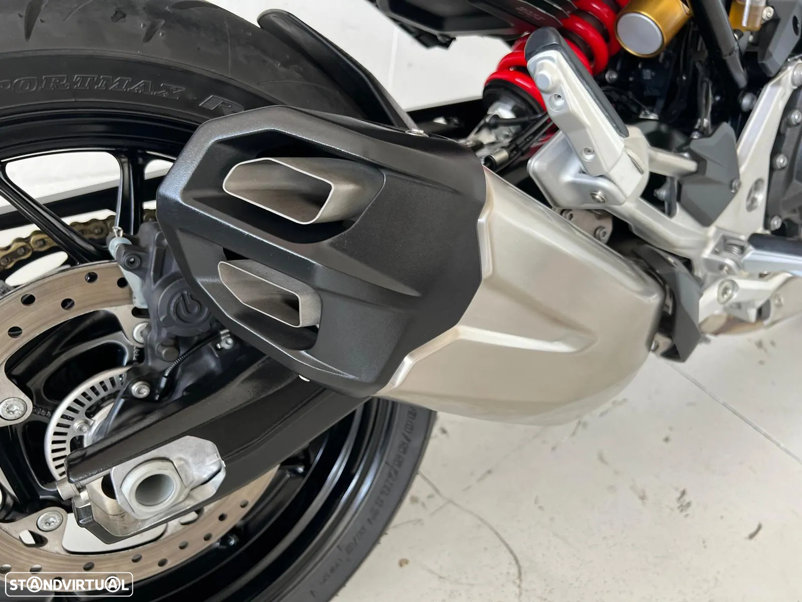 BMW F 900 R - 15