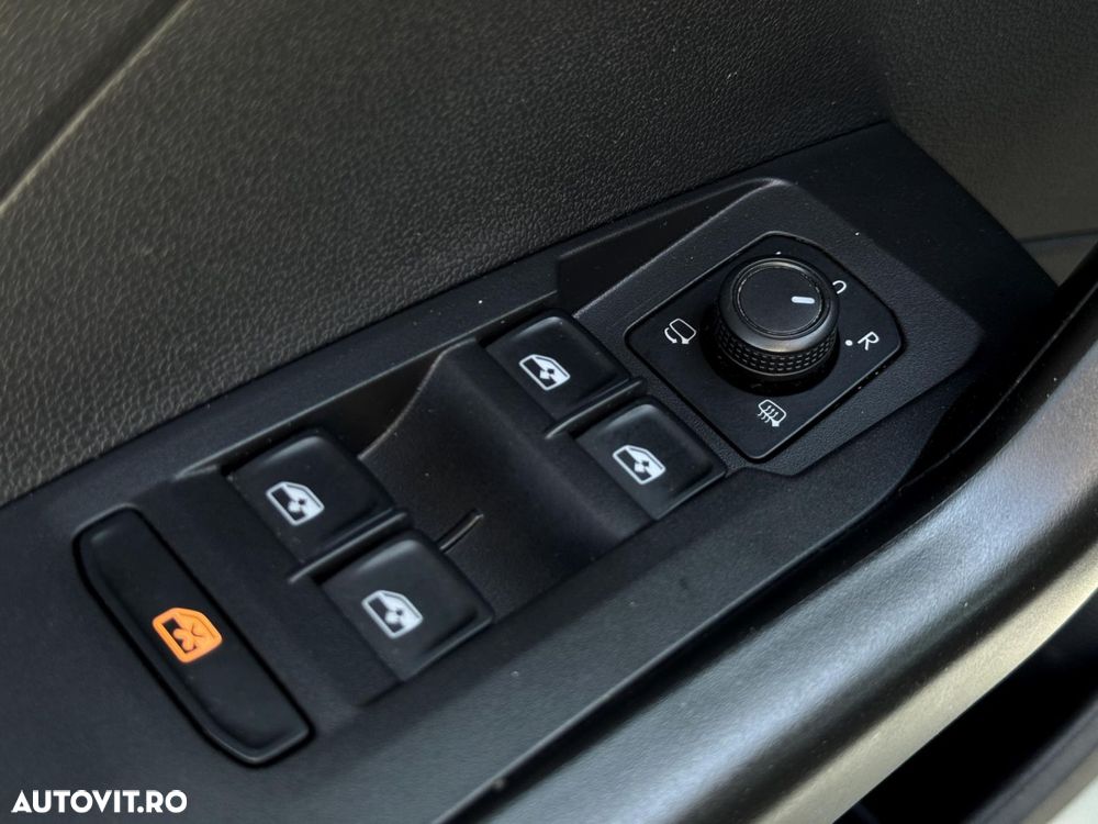 Volkswagen T-Cross - 16