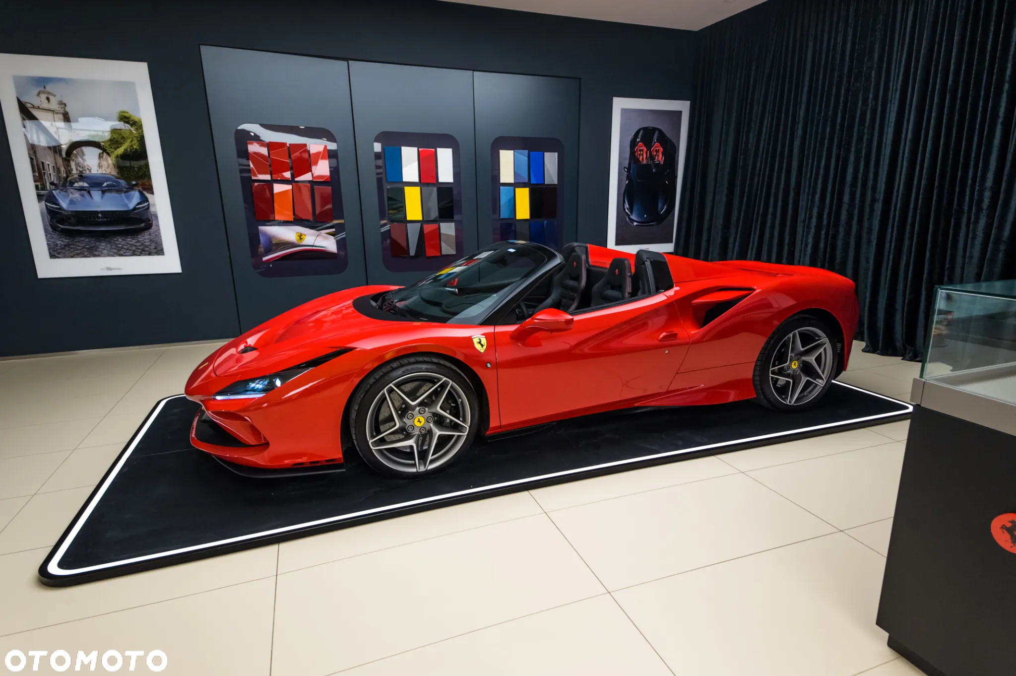 Ferrari F8 Spider - 28