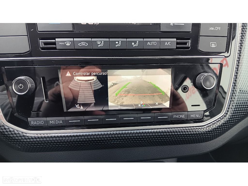 VW e-Up! - 13