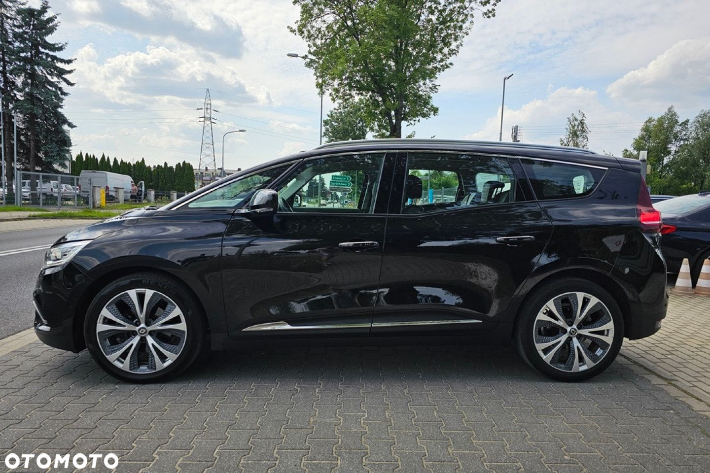 Renault Grand Scenic - 2