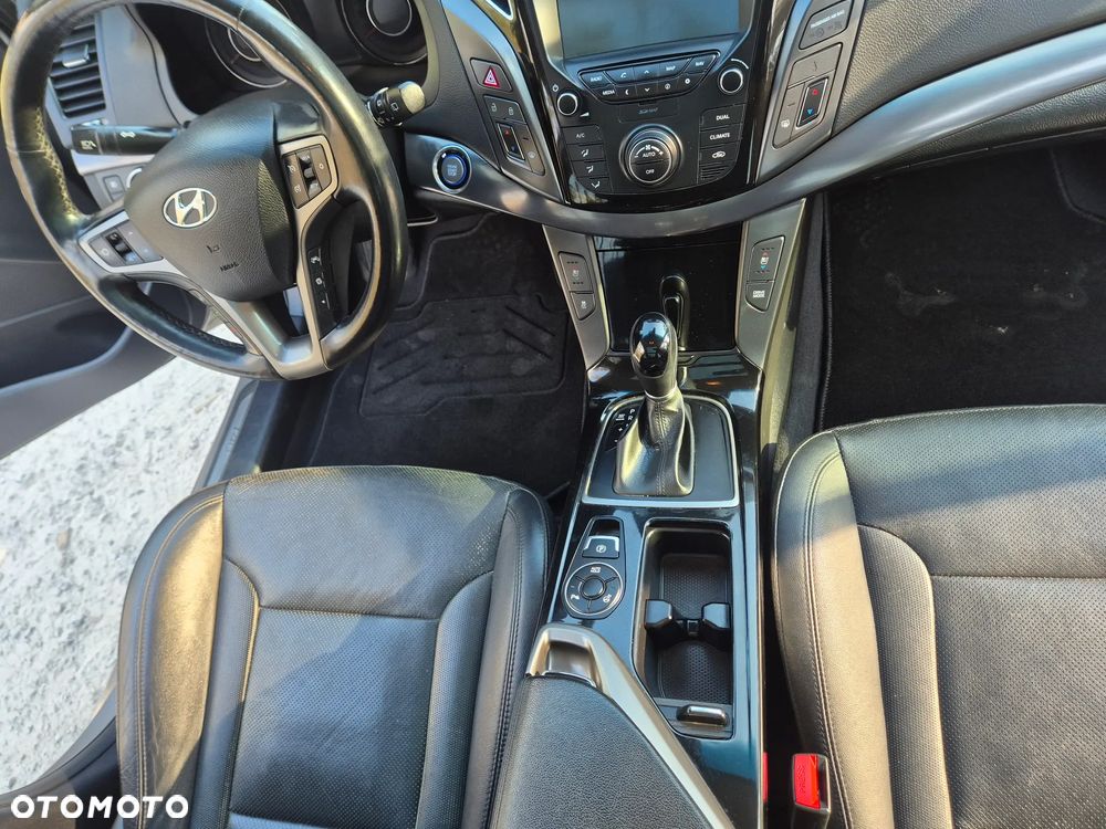 Hyundai i40 Kombi blue 1.7 CRDi DCT Premium - 23
