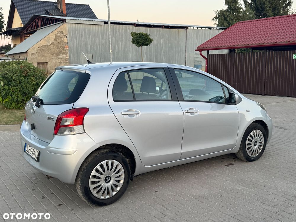 Toyota Yaris 1.33 Sol - 8