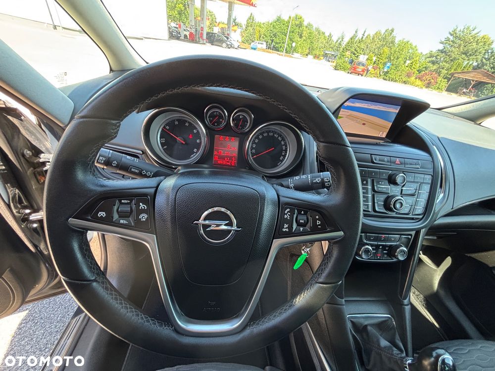 Opel Zafira - 27