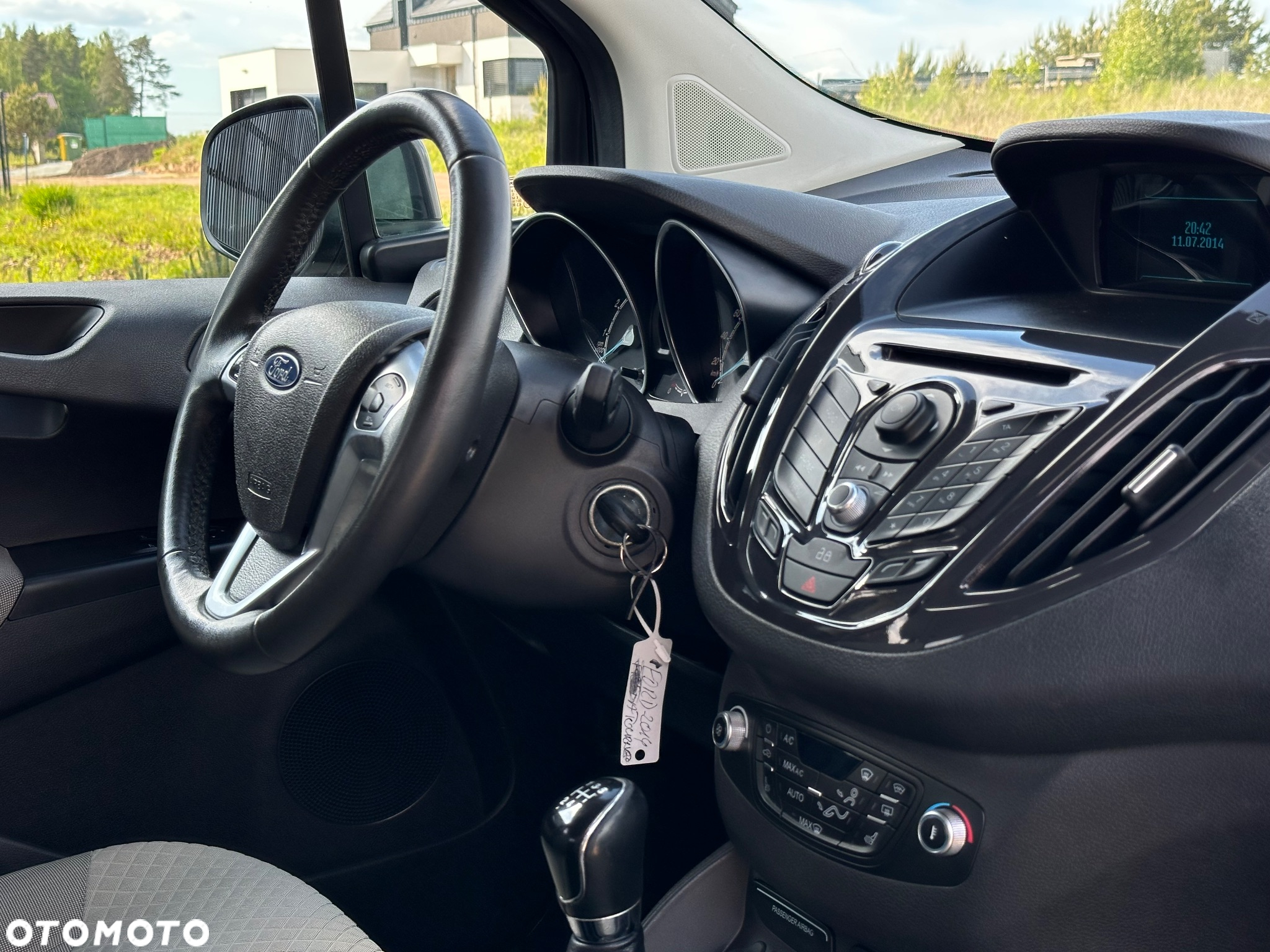 Ford Tourneo Courier 1.0 EcoBoost Titanium - 29