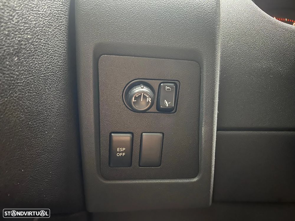 Nissan Qashqai 2.0 dCi Acenta AT FPD - 31