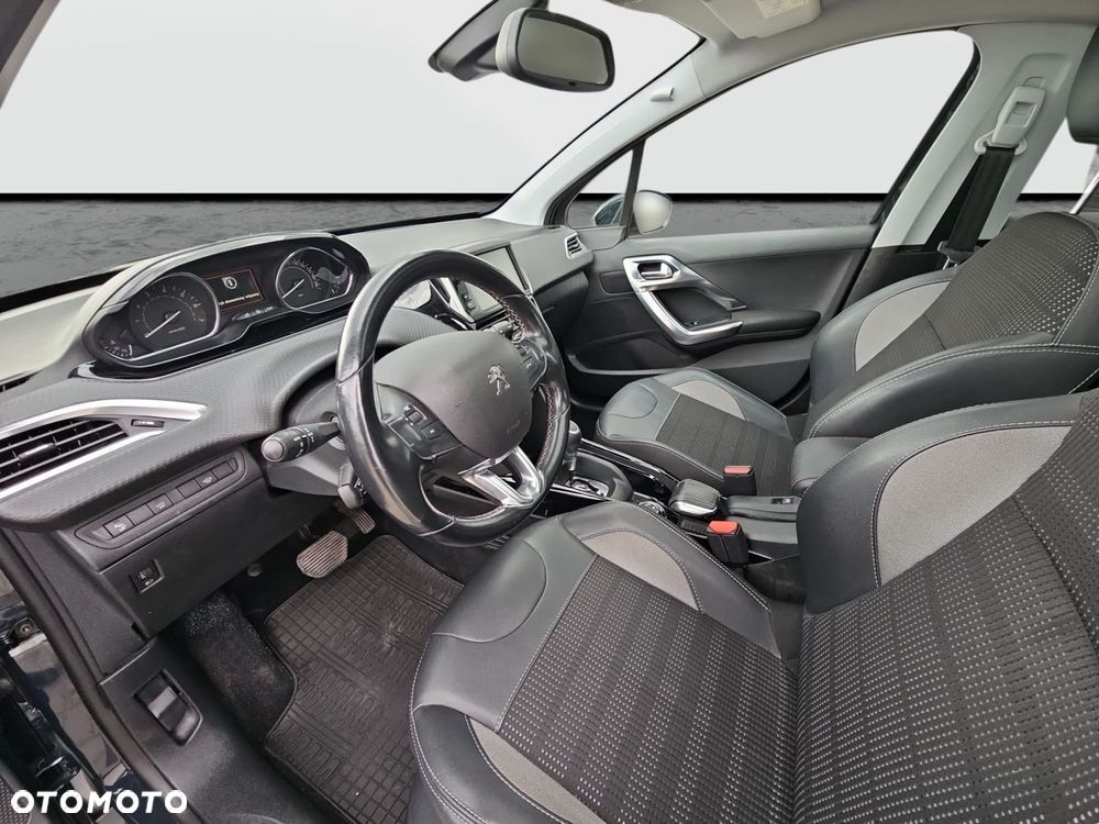 Peugeot 2008 1.2 Pure Tech GPF Allure S&S EAT6 - 16