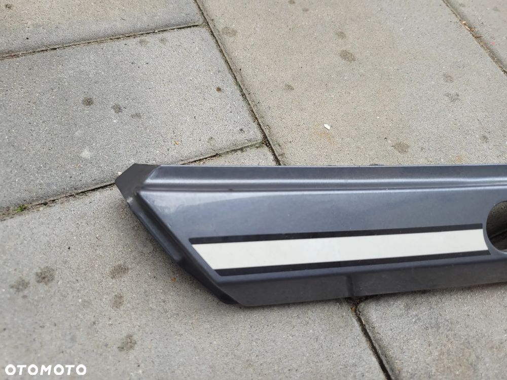 Owiewka, osłona, bok, boczek, zadupek, ogon Yamaha XZ 550 - 2