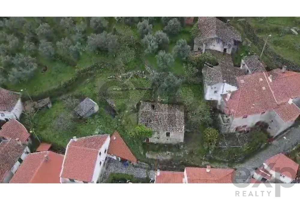 Moradia Isolada para reconstrução - Grande imagem: 4/9