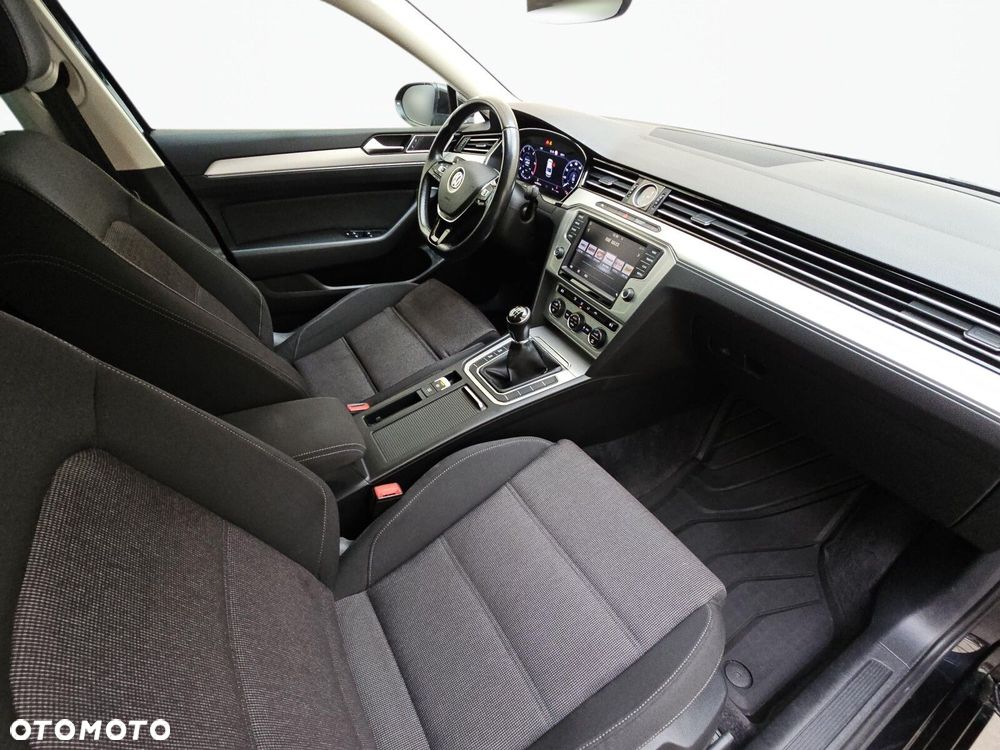 Volkswagen Passat 2.0 TDI BMT Comfortline - 14