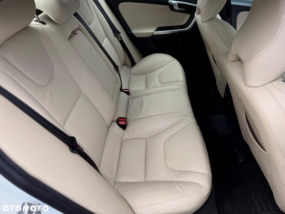 Volvo S60 - 18
