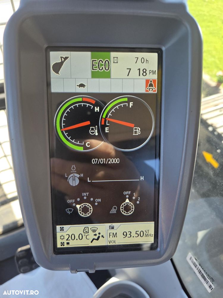 Hitachi ZX220, 22tone, 2026, 7ore, cupa 1,3mc, adancime sapare 7m, latime 2,99m, inst picon pe brate, Aer cond, computer in lb romana, produs in JAPONIA, posibilitate leasing 5 ani, garanti 1 an-PROMOTIE 109.900 EUR+Tva - 26